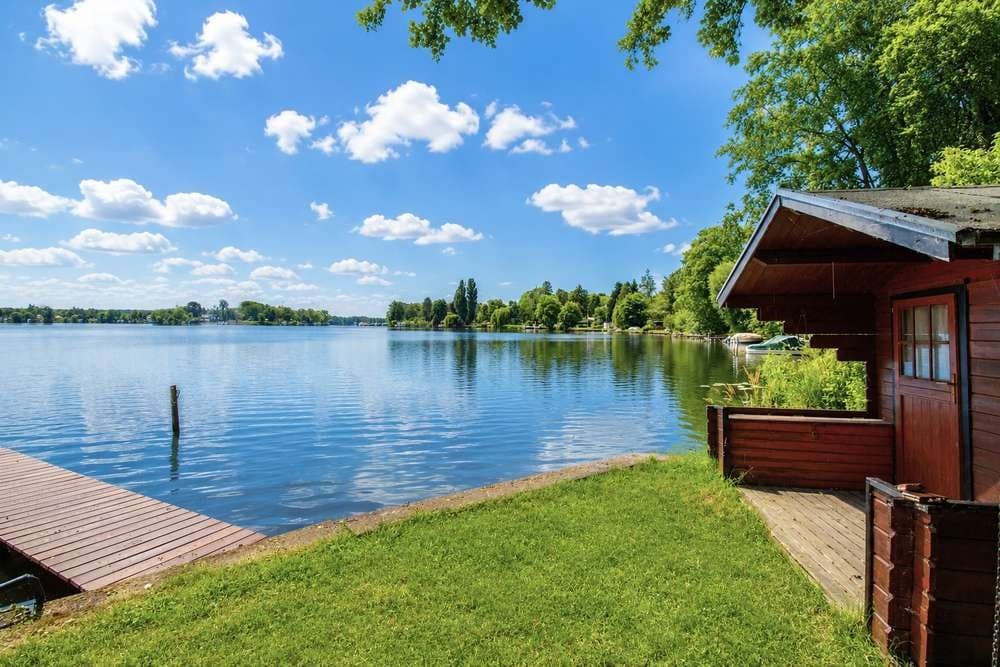 Exklusives Wasseranwesen (ca. 2.838m²) mit eigenem Bootsanleger– Seltene Gelegenheit in Zeuthen